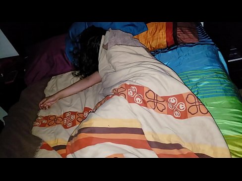 ❤️ Stiefson beréiert seng jonk Stéifmamm wärend hatt schléift. ❤️❌ Porno fb bei eis